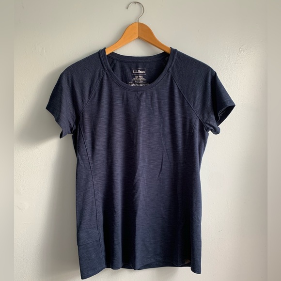 L.L. Bean Women’s Short Sleeve Crewneck Trail Tee Navy Blue - Picture 2 of 6
